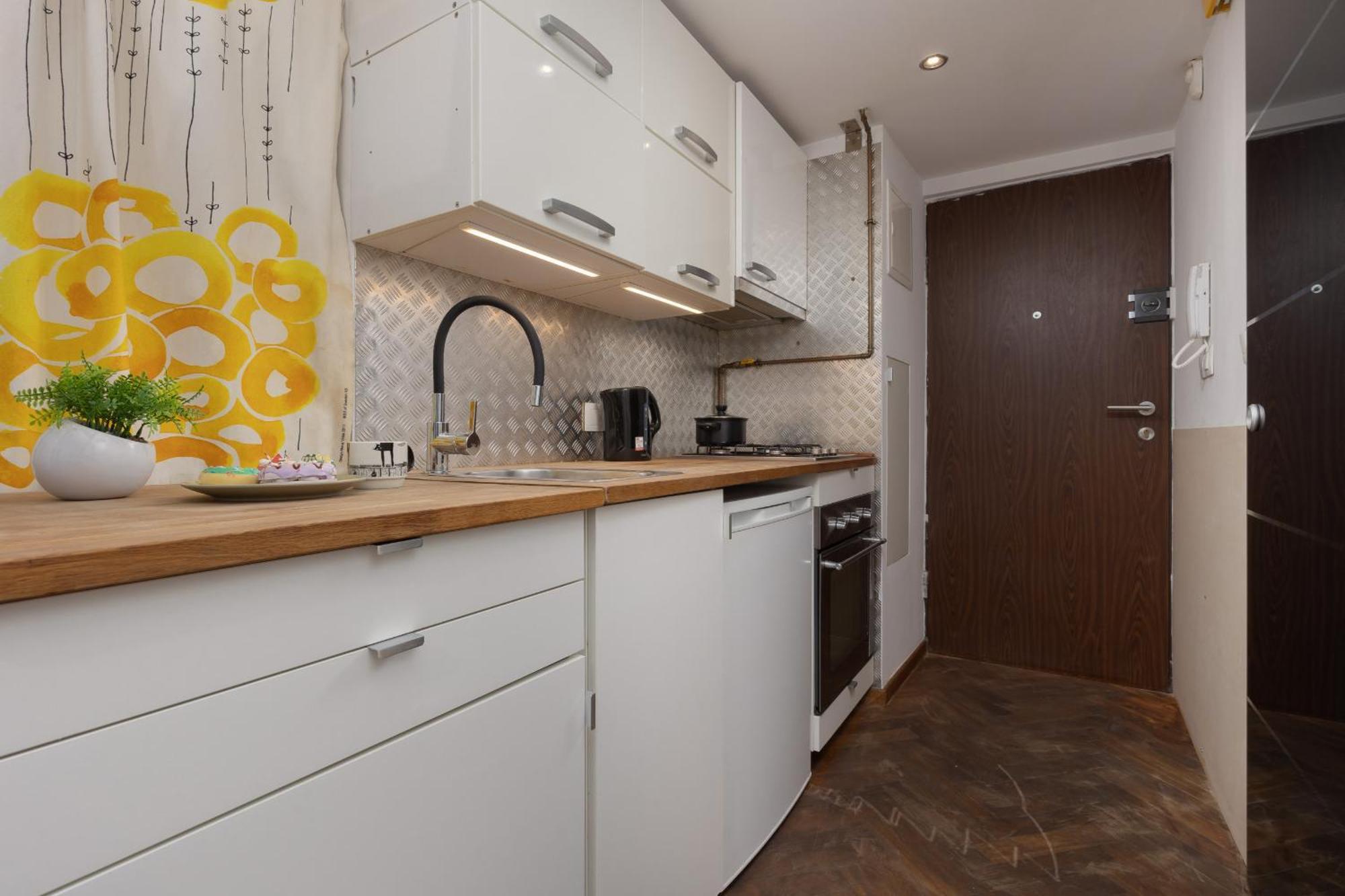 Apartment Cozy For 3 Guests Near Centrum Praskie Koneser By Renters Warsaw