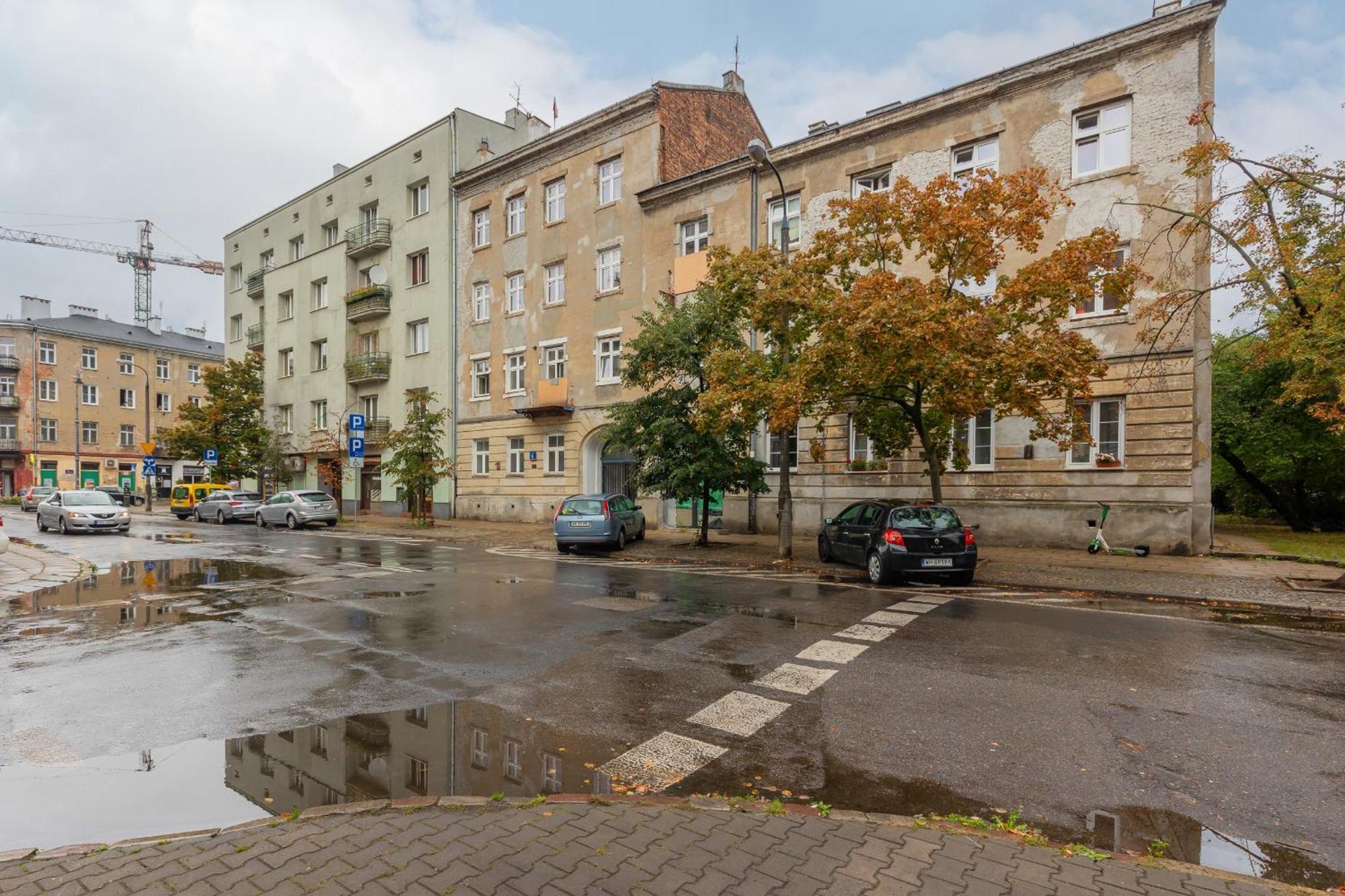 Cozy For 3 Guests Near Centrum Praskie Koneser By Renters *